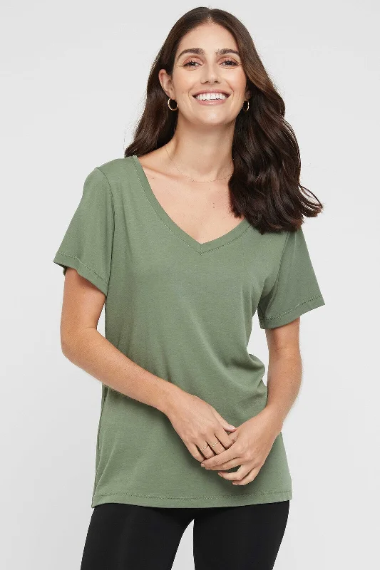 Daily Deals Classic V Neck - Gum Leaf
