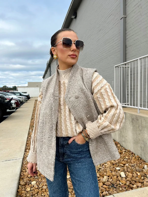 The Best Prices TWO TONE CABLE KNIT SWEATER