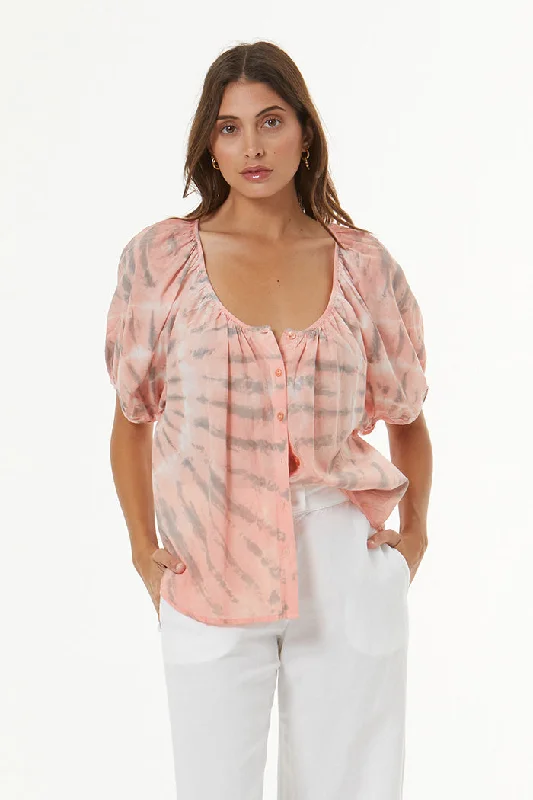 Deal Alert Clea Top // Peach Spin Wash