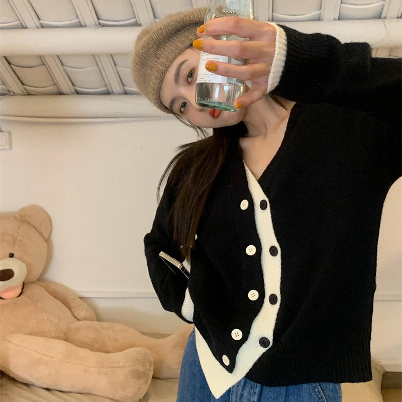 Weekend Discounts Worth Grabbing 2024 Spring false woman v-neck long sleeve color bumping high quality soft casual style sweater cardigan Weekend Discounts Worth Grabbing 2024 Spring false woman v-neck long sleeve color bumping high quality soft casual style sweater cardigan